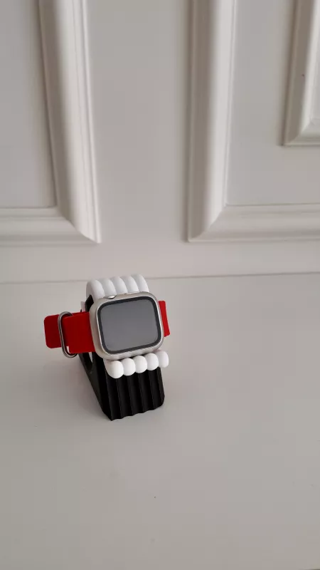 APPLE WATCH SAAT STANDI