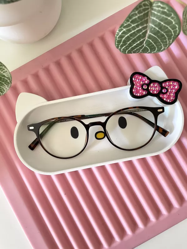 HELLO KITTY GÖZLÜK DÜZENLEYİCİ 