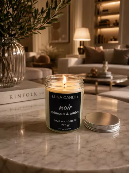 TOBACCO & AMBER  SOYA WAX CANDLE - 225 GR
