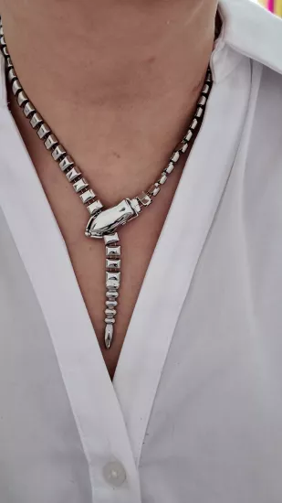 YILAN MODEL PİRİNÇ KOLYE