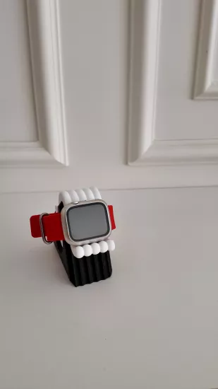APPLE WATCH SAAT STANDI
