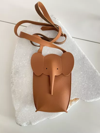 MARKA MODEL FİL ÇAPRAZ ÇANTA